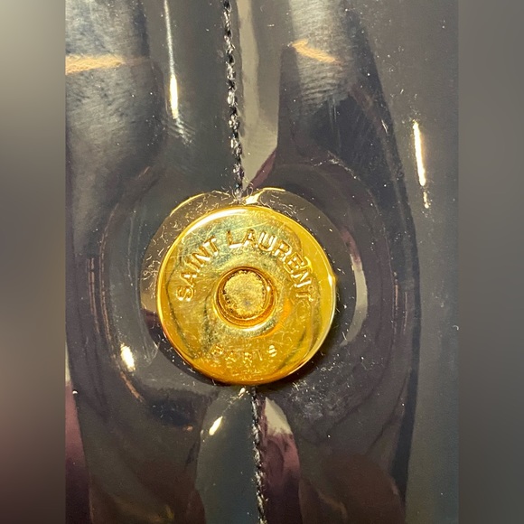 YSL MEDIUM VICKY WALLET IN A CHAIN MARINE BLUE (NOT BLACK) PATENT LEATHER - Picture 12 of 12